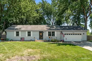 1030 Suzy St, Lake Holiday, IL 60548 - Photo 1