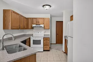 5326 Sandpiper Pl, Loves Park, IL 61111 - Photo 9