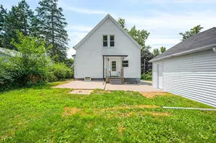 1108 S Clayton St, Bloomington, IL 61701 - Photo 23