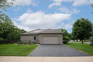 298 Quinlan Ave, Dekalb, IL 60115 - Photo 5