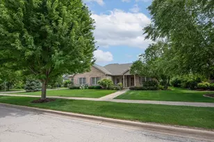 298 Quinlan Ave, Dekalb, IL 60115 - Photo 1