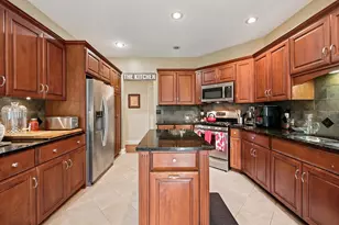 298 Quinlan Ave, Dekalb, IL 60115 - Photo 15