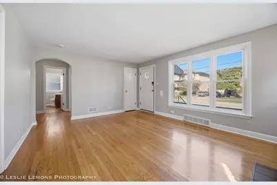 4015 W 105th Street, Oak Lawn, IL 60453 - Photo 5