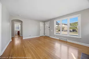 4015 W 105th St, Oak Lawn, IL 60453 - Photo 5