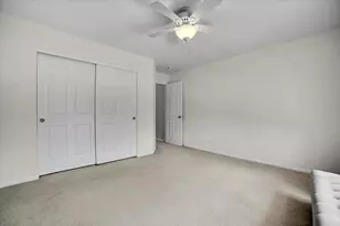 240 Grand Ridge Rd, Saint Charles, IL 60175 - Photo 15