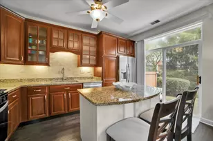 240 Grand Ridge Rd, Saint Charles, IL 60175 - Photo 5
