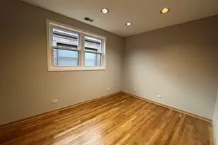 449 W 37th St, Chicago, IL 60609 - Photo 17