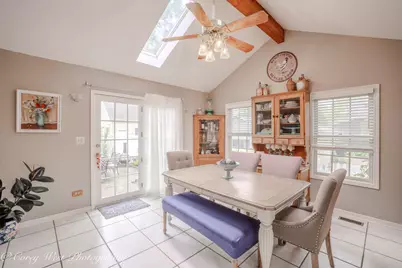 398 W Saint Charles Road, Elmhurst, IL 60126 - Photo 7