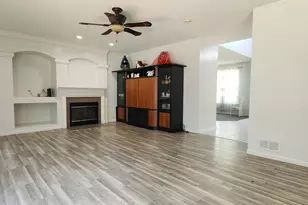 4 Claridge Ct, Bolingbrook, IL 60440 - Photo 11