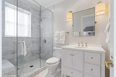 38 E Elm Street, Chicago, IL 60611 - Photo 33