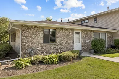 117 Cotuit Court #117, Schaumburg, IL 60193 - Photo 1