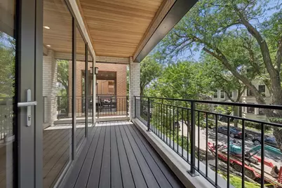 3739 N Clifton Avenue #2, Chicago, IL 60613 - Photo 11