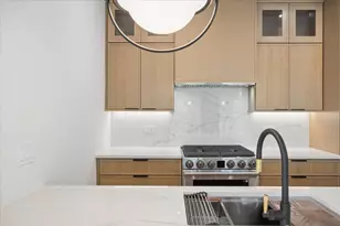 3739 N Clifton Ave, Chicago, IL 60613 - Photo 3