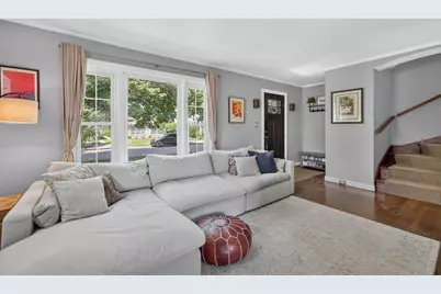 221 N Chester Avenue, Park Ridge, IL 60068 - Photo 5