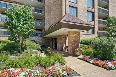 1621 Mission Hills Road #110, Northbrook, IL 60062 - Photo 1