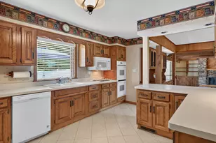 13938 Bethany Rd, Sycamore, IL 60178 - Photo 15