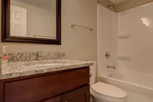 1460 Fairlane Dr, Schaumburg, IL 60193 - Photo 9