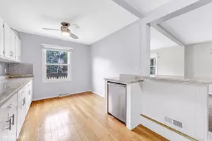 126 W 3rd Ave, New Lenox, IL 60451 - Photo 7
