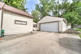 126 W 3rd Ave, New Lenox, IL 60451 - Photo 25