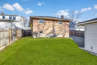 [Address not provided], Worth, IL 60482 - Photo 29