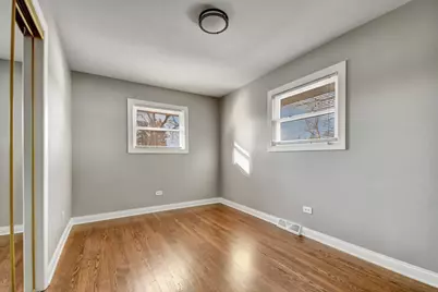 [Address not provided], Worth, IL 60482 - Photo 5