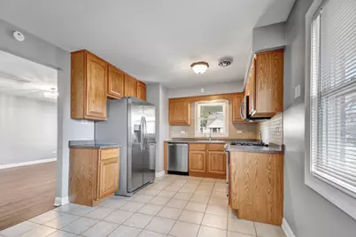 [Address not provided], Worth, IL 60482 - Photo 13