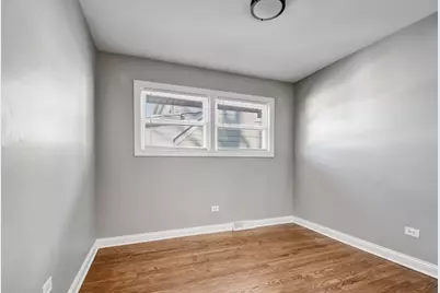 [Address not provided], Worth, IL 60482 - Photo 7