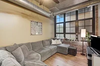 3963 W Belmont Avenue #211, Chicago, IL 60618 - Photo 7