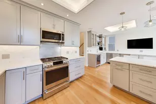 5241 W Dakin St, Chicago, IL 60641 - Photo 13