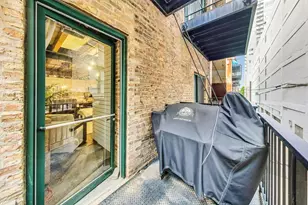420 W Ontario St, Chicago, IL 60654 - Photo 23
