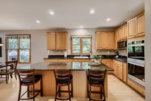 376 Amy Ct, Glen Ellyn, IL 60137 - Photo 13