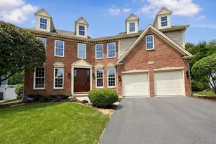 376 Amy Ct, Glen Ellyn, IL 60137 - Photo 1