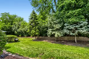 376 Amy Ct, Glen Ellyn, IL 60137 - Photo 45