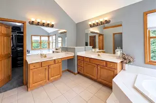 376 Amy Ct, Glen Ellyn, IL 60137 - Photo 25