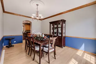 376 Amy Ct, Glen Ellyn, IL 60137 - Photo 11