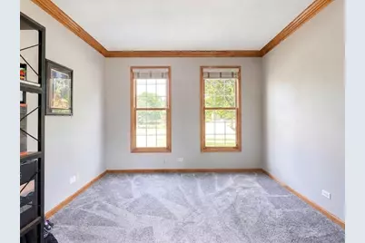376 Amy Court, Glen Ellyn, IL 60137 - Photo 5