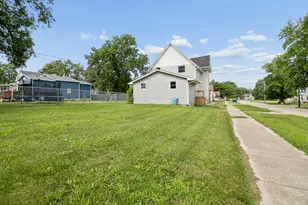 294 N Greenwood Ave, Kankakee, IL 60901 - Photo 3