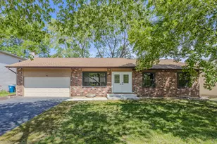 742 Voyager Dr, Bartlett, IL 60103 - Photo 1