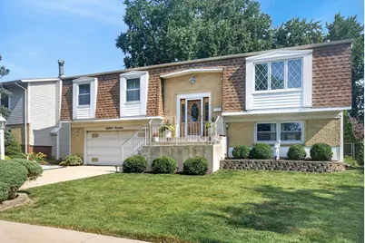 1814 W Catalpa Lane, Mount Prospect, IL 60056 - Photo 1