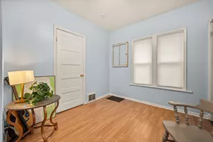 902 N 12th St, Dekalb, IL 60115 - Photo 15