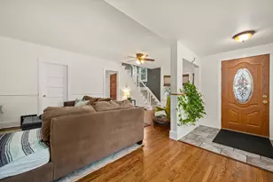 902 N 12th St, Dekalb, IL 60115 - Photo 5
