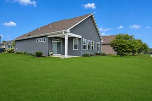 2371 Cannon Dr, Pingree Grove, IL 60140 - Photo 3