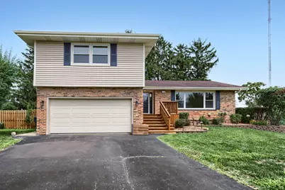 816 W Heritage Drive, Addison, IL 60101 - Photo 1
