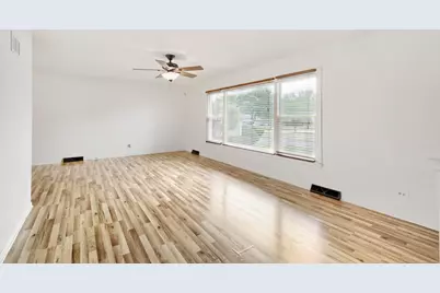 816 W Heritage Drive, Addison, IL 60101 - Photo 3