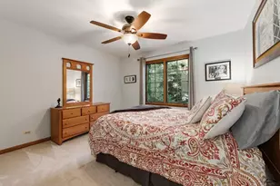 1381 Champion Forest Ct, Wheaton, IL 60187 - Photo 17