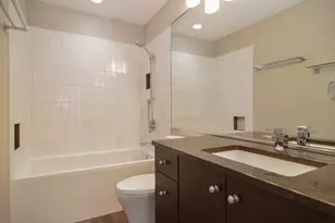 2365 N Wayne Ave, Chicago, IL 60614 - Photo 11