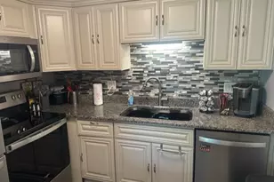 1101 Mercury Dr, Schaumburg, IL 60193 - Photo 13