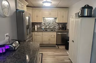 1101 Mercury Dr, Schaumburg, IL 60193 - Photo 11