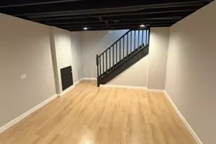 9737 S Merrill Ave, Chicago, IL 60617 - Photo 11