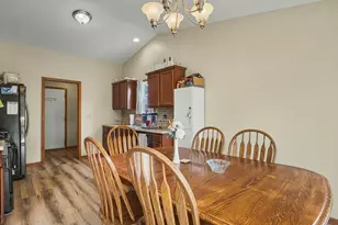 8460 Crooked Bend Rd, Machesney Park, IL 61115 - Photo 7